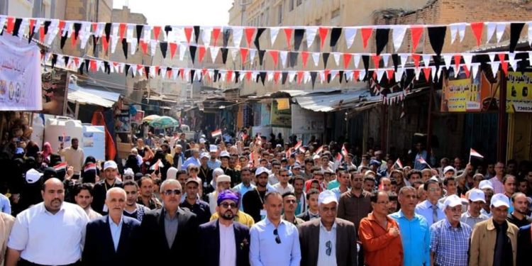 صور : مهرجان وطني تراثي علمي في رحاب سوق الشنيني بتعز