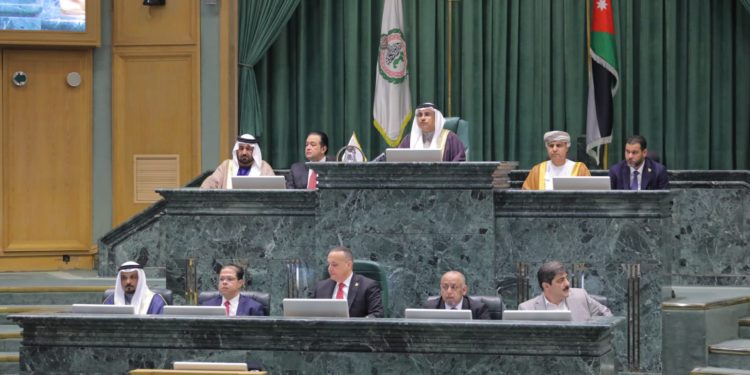 البرلمان العربي يندد بجرائم المليشياويستنكر التدخلات الإيرانية  في الشأن اليمني