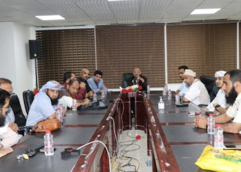 محافظ البنك المركزي يناقش خطط الارتقاء بالعمل المصرفي مع الصرافه وشبكه الاموال