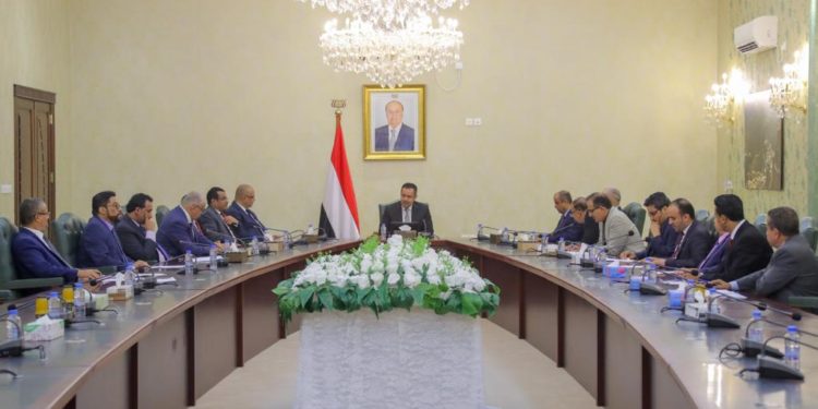 اجراءات جديده لاستيراد السيارات   الجكومه تطالب مجلس الامن باعلان نتائج التحقيق في جيمة قصف الحوثي لمطارعدن