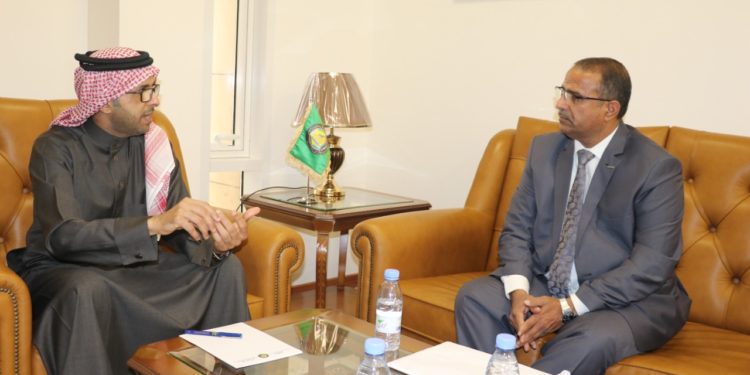 الزعوري يبحث مع رئيس بعثة مجلس التعاون التعاون في مجال المساعدات الانسانيه