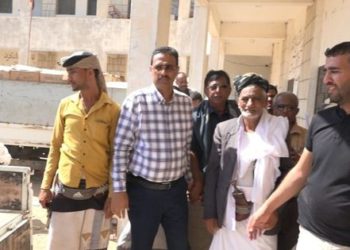 تدشين المرحلة الثالثة من توزيع المساعدات الإغاثية للأهالي بحيس