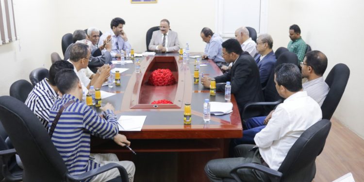 اجتماع  يناقش خطط وبرامج وزارة النقل للعام القادم