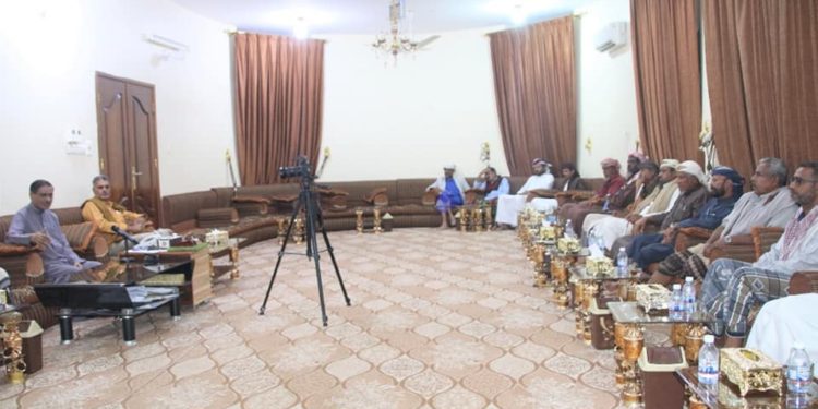 البحسني يناقش مع اللجنة ل(حرو) تطورات الأحداث الأخيرة في منطقة العيون