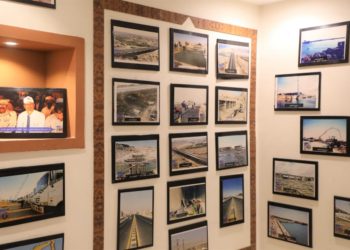 المحافظ البحسني يفتتح معرض صور توثيق المشاريع الإستثمارية بحضرموت