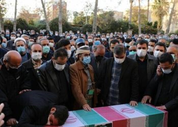 الارياني يعلق علي وفاة مندوب ايران لدي الحوثي .. وتشيع جثمانه في طهران