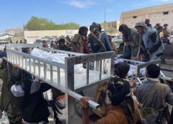 التحالف يعلن مقتل 100 حوثي في مارب والمعارك تشتد بشبوه