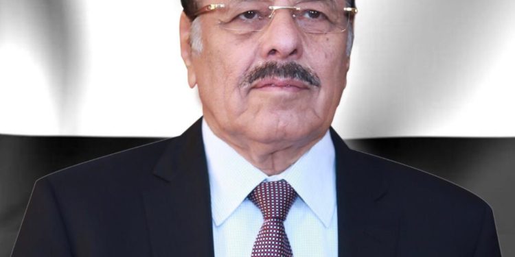 علي محسن يطلع هاتفيا علي تطور الاوضاع في مارب