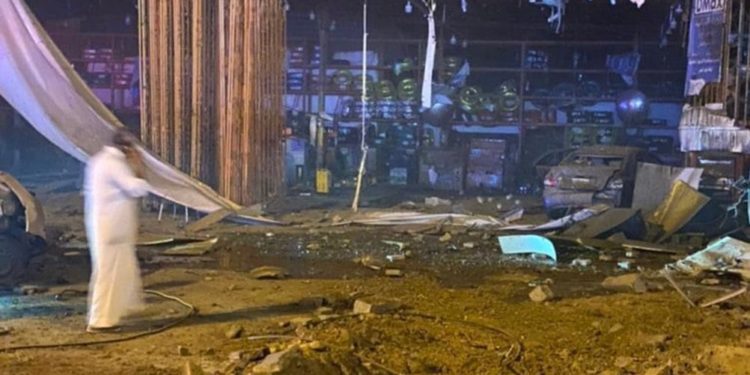 مقتل سعودي ويمني   مقذوفات حوثيه تسقط علي جازان ونجران .. ومقتل 243 حوثي في مارب