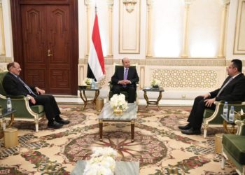 هادي يوجه الحكومه باتخاذ الاجراءات لتحسين معيشه المواطنيين