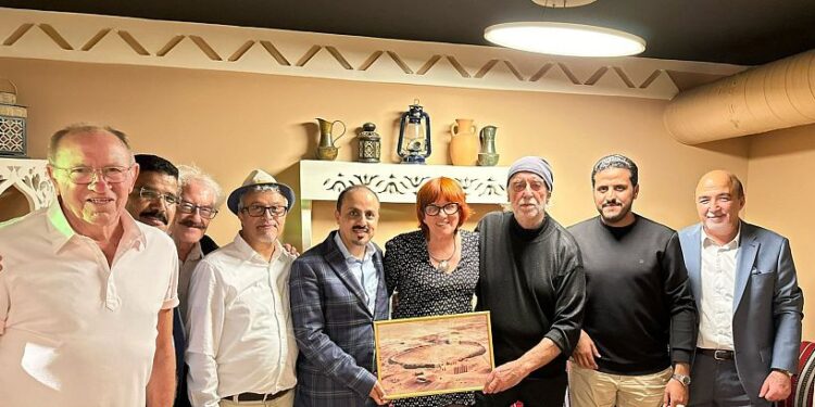 الارياني يلتقي مخرجين ومنتجين فرنسيين مهتمين بالتراث اليمني