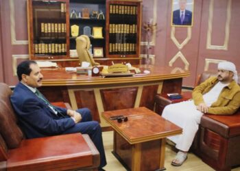 وزير الأشغال يناقش الصيانة الطارئة  بمديريه ساه بحضرموت