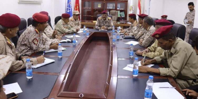 اللواء البصر يناقش خطة التدريب العملياتي والقتالي للعام 2024م