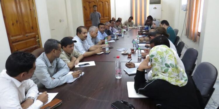 طواري في الوزرات والمحافظات الساحليه  لتفادي اثار اعصار  “تيج “