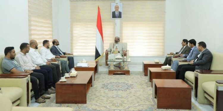 العرادة يبحث مع مؤسسة التواصل للتنمية الإنسانية التدخلات في مارب