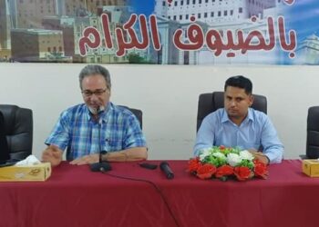 الغرفة التجارية تنظم لقاءا مع تجار النحل بوادي حضرموت