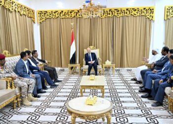 العليمي في  المهرة لمتابعة تداعيات الاعصار”تيج “