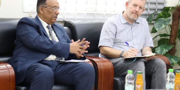 رئيس الجمارك  يبحث مع خبير أممي  التعاون في مكافحه التهريب