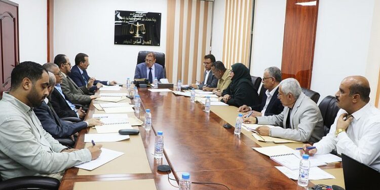 مجلس القضاء يرفع الحصانة عن أحد القضاة ويحيل آخر للمحاسبة