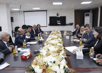 المعبقي يناقش مع وفد البنك الدولي دعم تطوير قدرات المركزي اليمني