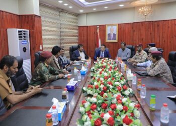 إجتماع في المهرة يناقش أوضاع منفذ شحن البري