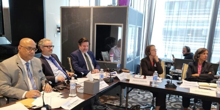 مناقشه  تقرير تنفيذ مشروع الصمود الاقتصادي وأهدافه الإستراتيجية