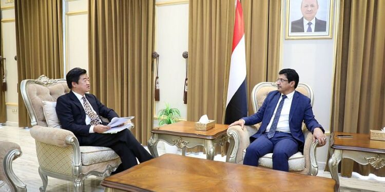 بجاش يبحث مع القائم بأعمال السفارة الصينية  تعزيز العلاقات الثنائية