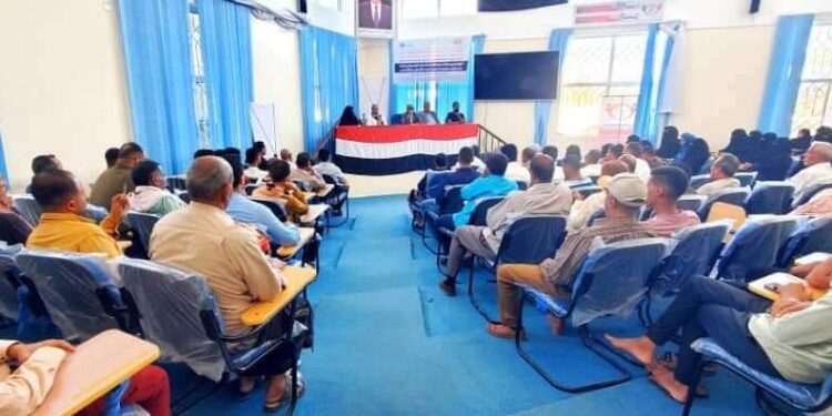 تدشين دورة تدريبية للدعم النفسي للأطفال المتأثرين بالحرب في تعز
