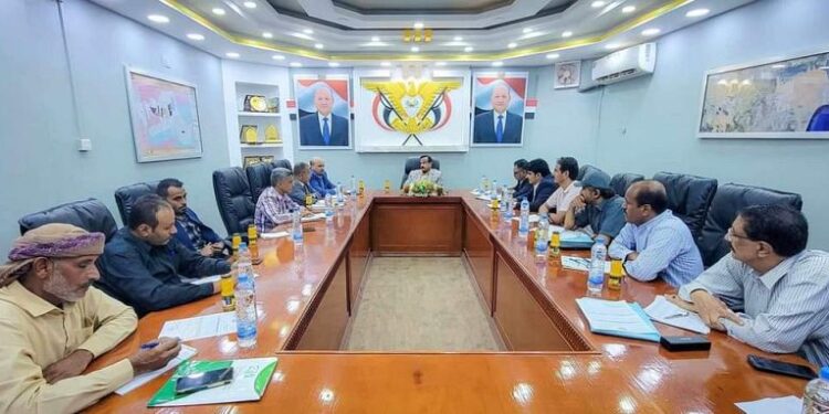 لقاء في شبوة يناقش اوضاع وقضايا السلطة المحلية