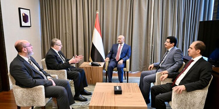 طارق صالح يؤكد مساندة  اليمن للقضية الفلسطينية