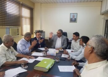 لجنة المناقصات بعدن  تقر عددا من المشاريع الخدمية والتنموية