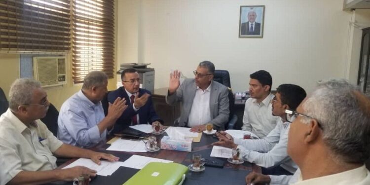 لجنة المناقصات بعدن  تقر عددا من المشاريع الخدمية والتنموية