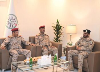 رئيس الأركان يبحث مع  قائد قوات التحالف المستجدات الميدانية والوضع العملياتي في مختلف الجبهات