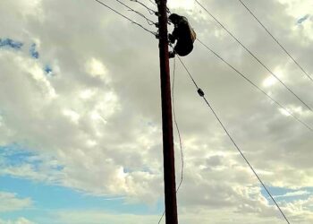 استكمال مشروع كهرباء مرخة السفلى.. واجتماعا لفرع هيئة الأراضي  بشبوة