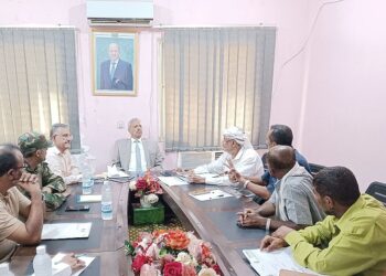 محافظ لحج يوجه بضبط مخالفي أعمال البناء