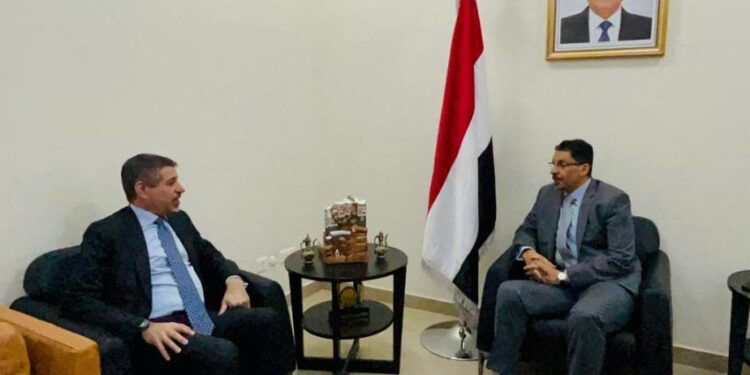 وزير الخارجية يبحث مع السفير الأمريكي  جهود احلال السلام