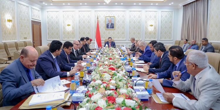 مجلس الوزراء يناقش  تداعيات إعصار تيج وتوفير وقود للكهرباء