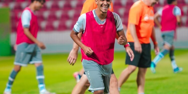 المنتخب الوطني يجري اول حصة تدريبية في أبها السعوديه