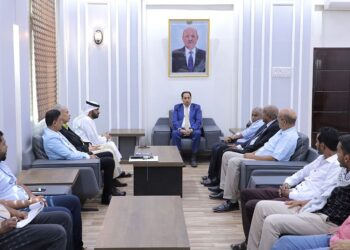 وزير الشباب يناقش  ترتيبات بطولة عدن العالمية للملاكمة