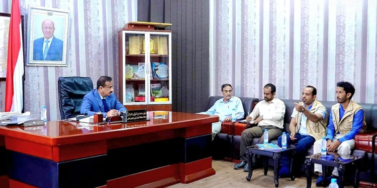 محافظ شبوه يطلع على أبرز المستجدات لمواجهة وباء الكوليرا.