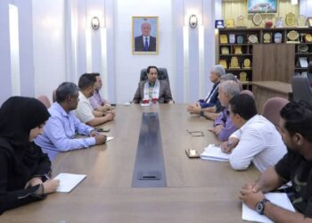 الباكري يطلع على أوضاع نادي التلال وعمل قطاعات الوزارة