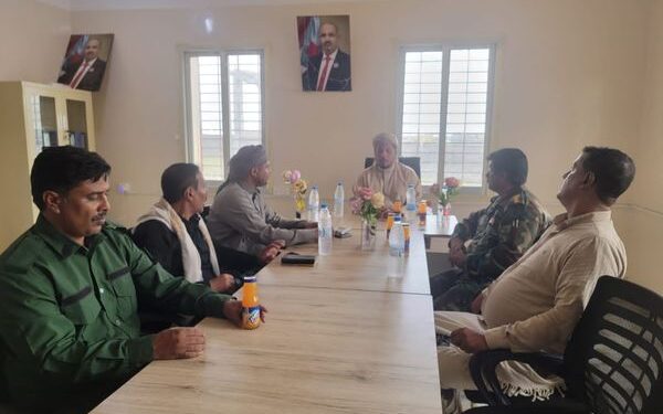 محافظ سقطري  يطلع على المباني الأمنية المتعثرة تمهيدا لأستكمالها.