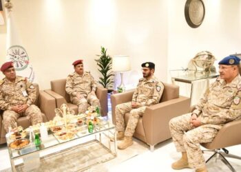 وزير الدفاع يزور قيادة القوات المشتركة في الرياض