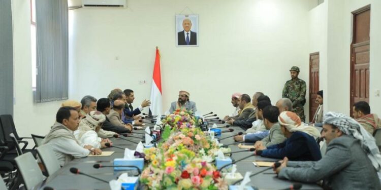 العرادة يناقش مع قيادات المحافظات غير المحررة آخر المستجدات  اليمنيه