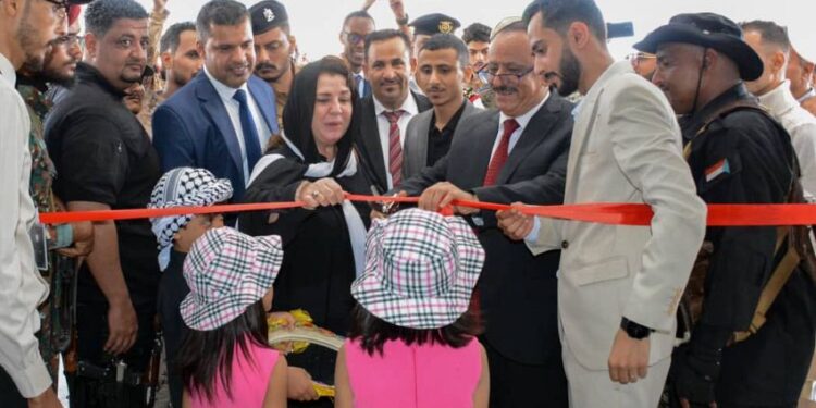 وزير النقل يفتتح مبنى الهيئة العامة للشؤون البحرية