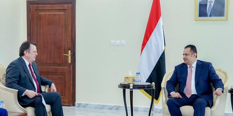 رئيس الوزراء  يودع  الممثل المقيم للأمم المتحدة لانتهاء فترة عمله