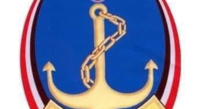 انقاذ 26 مهاجرًا بعد غرق قاربهم قبالة السواحل اليمنية