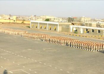 عرض عسكري مهيب في عدن احتفاء بالذكرى الاستقلال الوطني