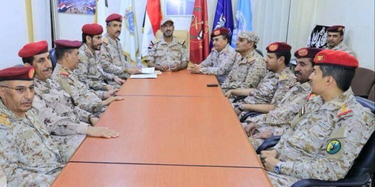 رئيس الاركان يتابع الموقف الميداني بعد محاولة اغتياله