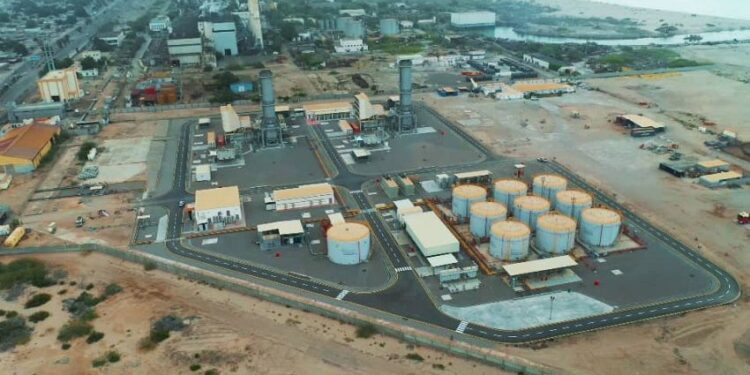 الحكومة: تأمين كميات من وقود الكهرباء حتى يناير القادم